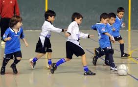 EL FUTBOL SALA UNO DE LOS DEPORTES MAS PRACTICADO POR LOS ESCOLARES ESPAÑOLES